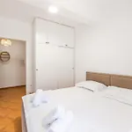 Sunny Balcony Walk To By Pikhost Apartamento Golem (Tirana)
