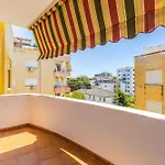 Apartamento Sunny Balcony Walk To By Pikhost *