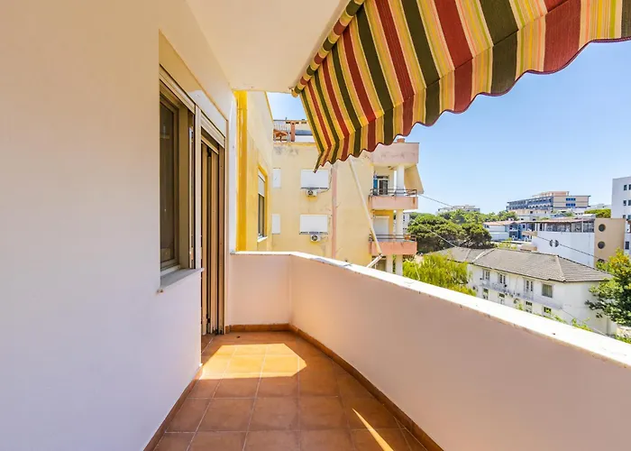 Sunny Balcony Walk To By Pikhost Lejlighed *